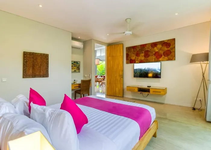 Aramanis Hotel 4*
