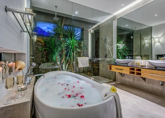 Aramanis Hotel 4*